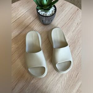 Zara Rubberized Chunky Sandals Beige